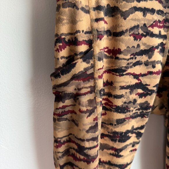 Fabletics Cacao Tigress On-The-Go PowerHold High-Waisted Mesh Leggings - Picture 11 of 12